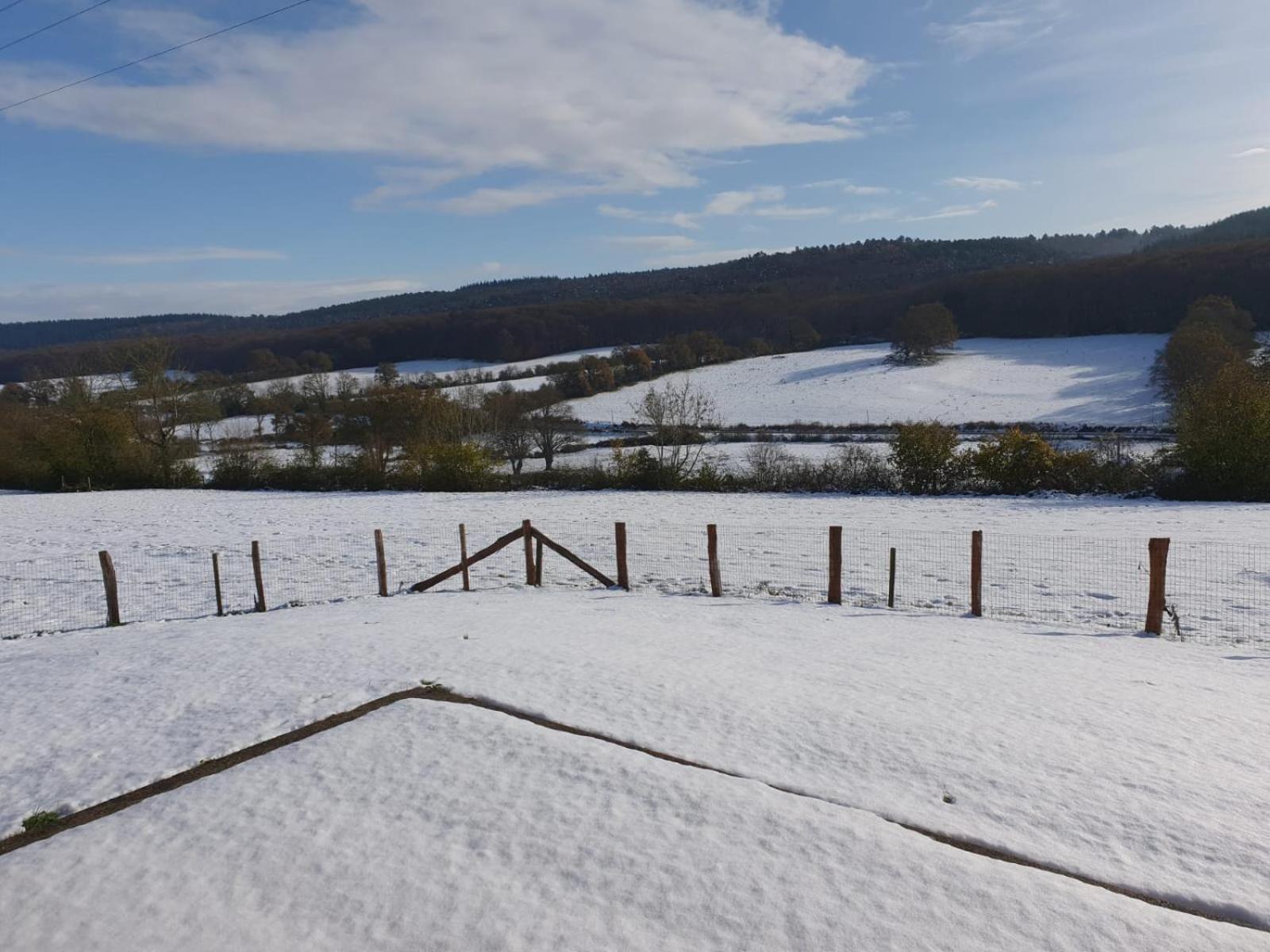 Gite Avec Vue Panoramique, Ideal Pour Un Weekend ! Mont-Saint-Jean  المظهر الخارجي الصورة